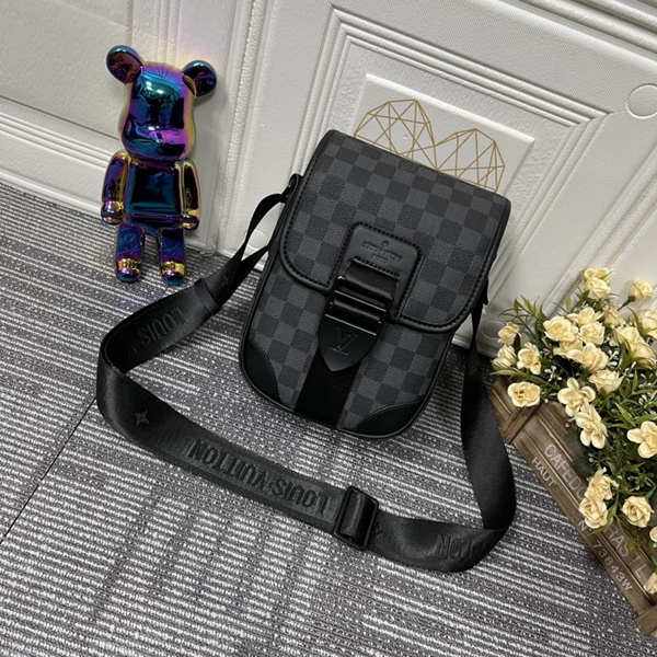 ルイヴィトンバッグ正面デザイン